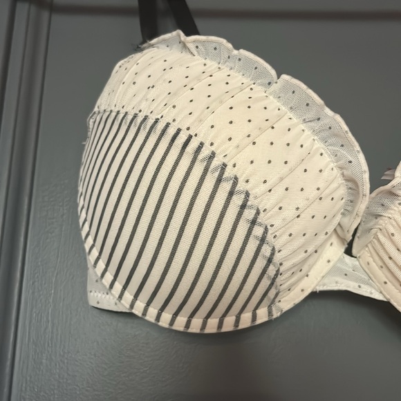 Decorative, push up bra - Picture 2 of 6